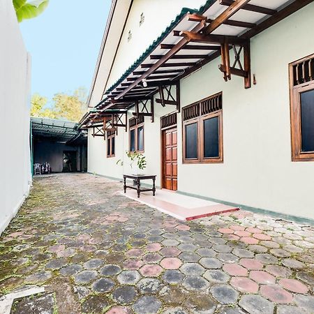 Spot On 92068 Pudja Kesuma Homestay Syariah Yogyakarta Pedes Exterior photo