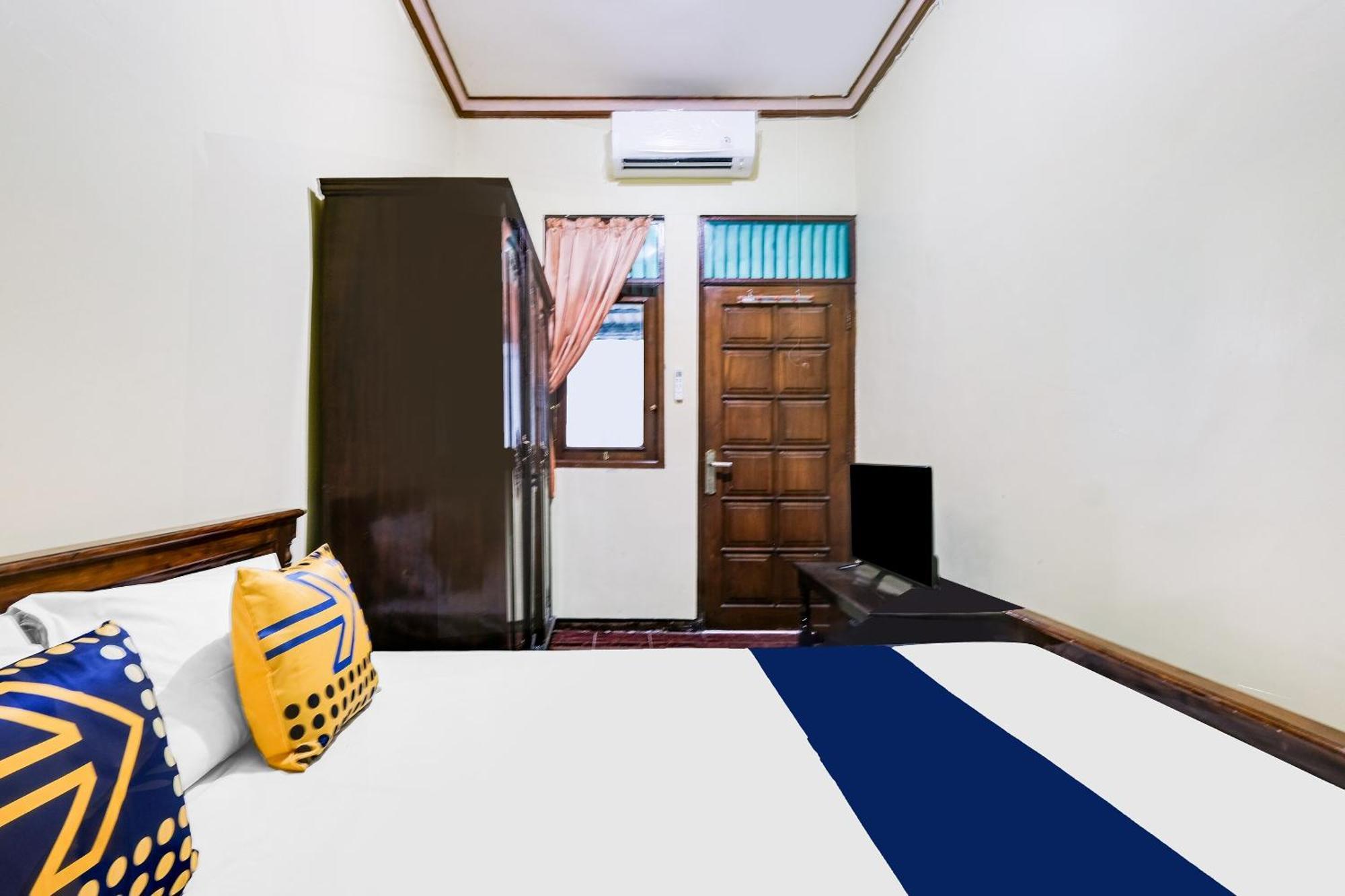 Spot On 92068 Pudja Kesuma Homestay Syariah Yogyakarta Pedes Exterior photo