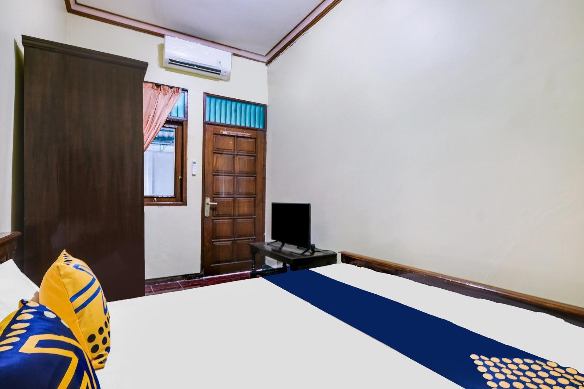 Spot On 92068 Pudja Kesuma Homestay Syariah Yogyakarta Pedes Exterior photo